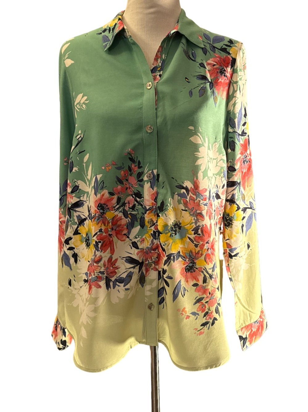 4/$30 Green Floral Button-Front Blouse with Gradient Hem size large